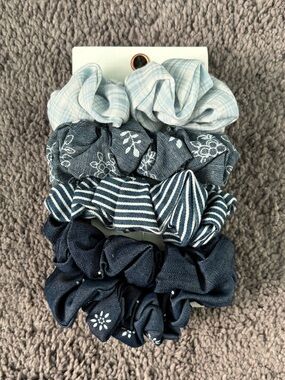American Eagle 5-pack Scrunchies